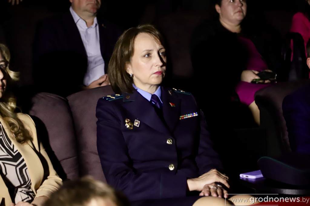 «Это должен увидеть каждый белорус». Сотрудники прокуратуры Гродненской области посетили кинопоказ документальных фильмов о геноциде белорусского народа
